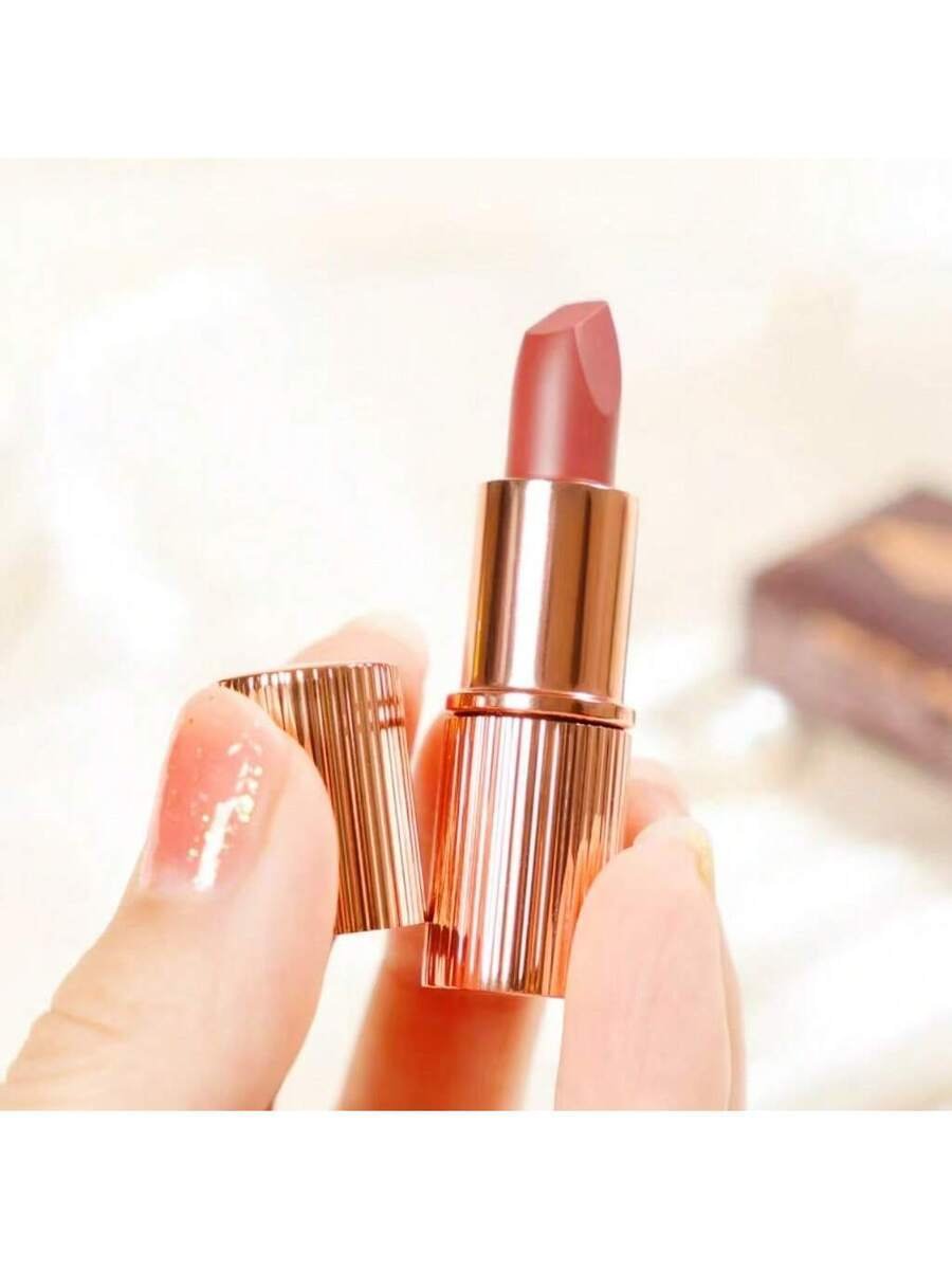 Charlotte Tilbury أحمر شفاه مطفي - الصورة 11